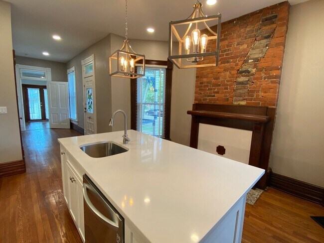 Building Photo - W King Ave 103-103.5 MLR