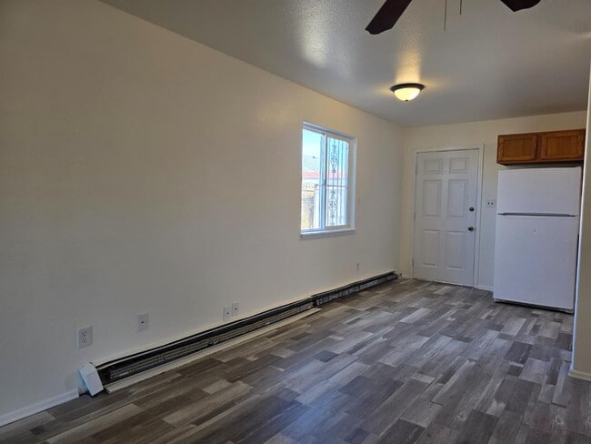 Building Photo - 3244 White Ave