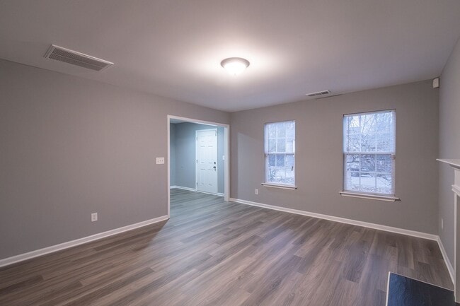 Building Photo - NEWLY RENOVATED !!!! Charming 4-Bedroom Home with Spacious Backyard!