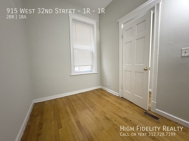 Building Photo - 915 W 32nd St