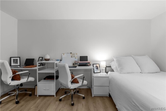 Building Photo - 641 Forest