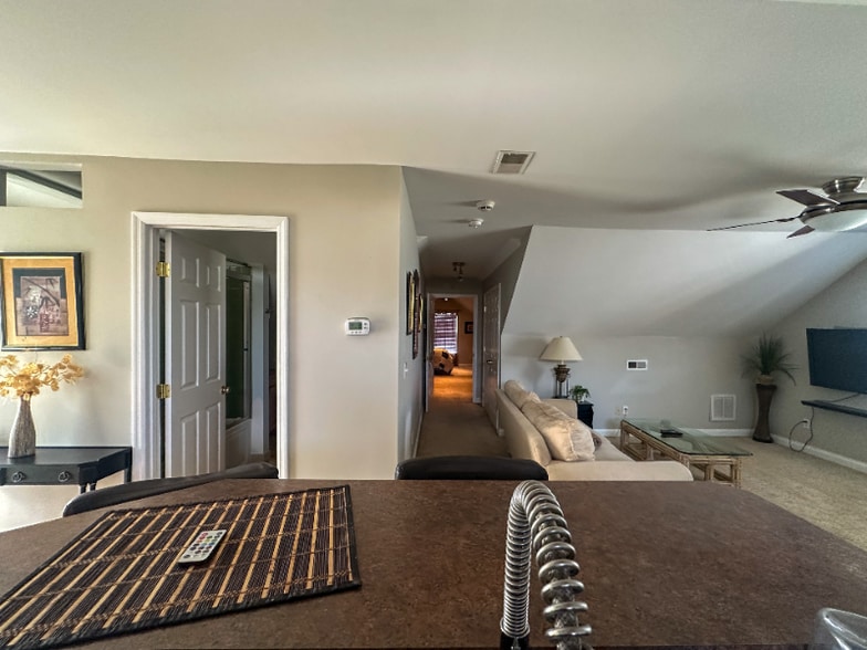 Building Photo - 288 38th Ave N