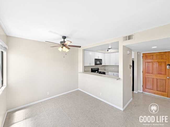 Building Photo - SD: Cozy 1BD/1BA Condo in Spring Valley with Reserved Parking, Private Patio & W/D