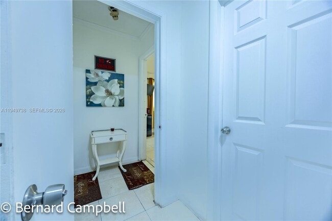 Building Photo - 129 SE 5th St