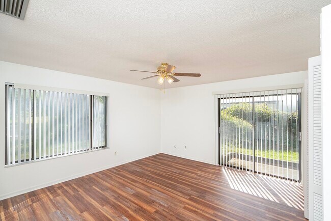 Building Photo - 1232 S Winterhawk Dr