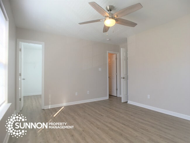 Building Photo - 4 Bed 2.5 Bath in Woodstone with Fenced Yard