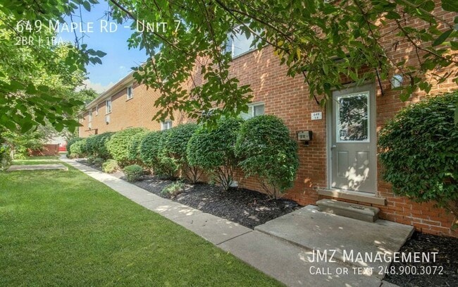 Building Photo - 649 W Maple Rd