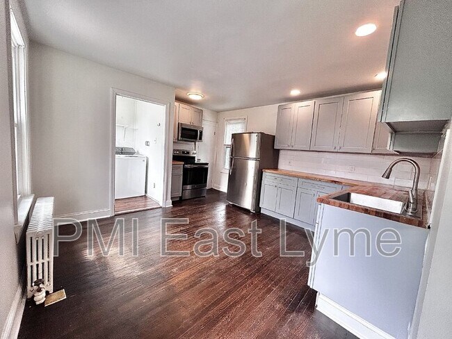 Building Photo - 54 Roath St