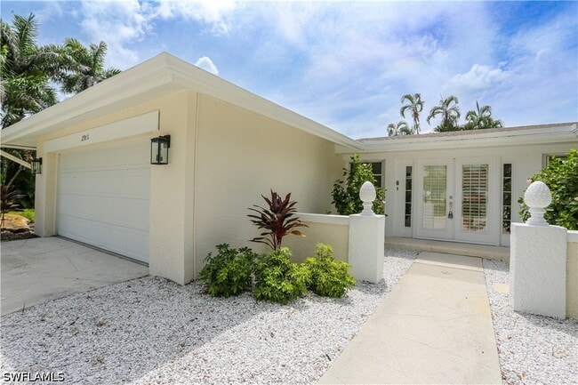 Building Photo - 2901 Crayton Rd