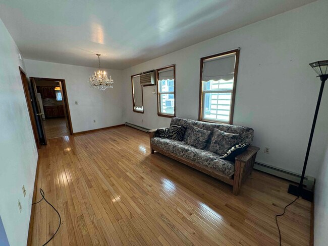 Building Photo - 171 Highland Ave
