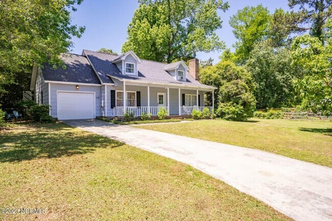 Primary Photo - Fully Furnished Single Family Home - Long ...