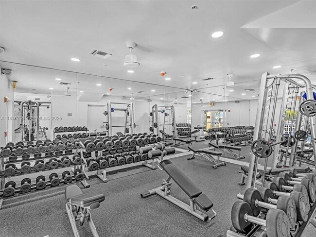 Building Photo - 3370 Hidden Bay Dr