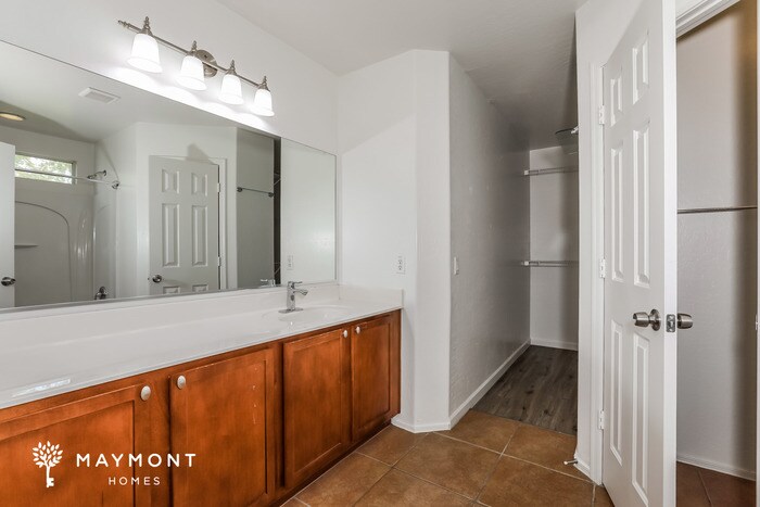 Building Photo - 4690 E Sierrita Rd