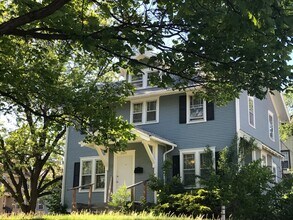 Building Photo - Spacious & Updated Craftsman House in Gifford Park