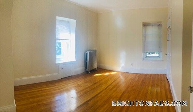 Building Photo - 13 Sparhawk St