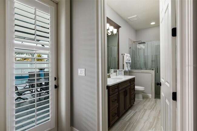 Building Photo - 10605 Midview Terrace