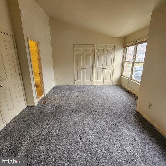 Building Photo - 6054 Rockton Ct