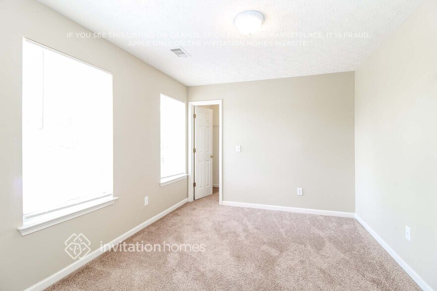 Building Photo - 714 Hillmont Dr