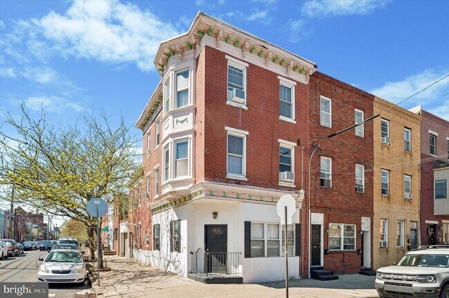 Building Photo - 1840 S 10th St
