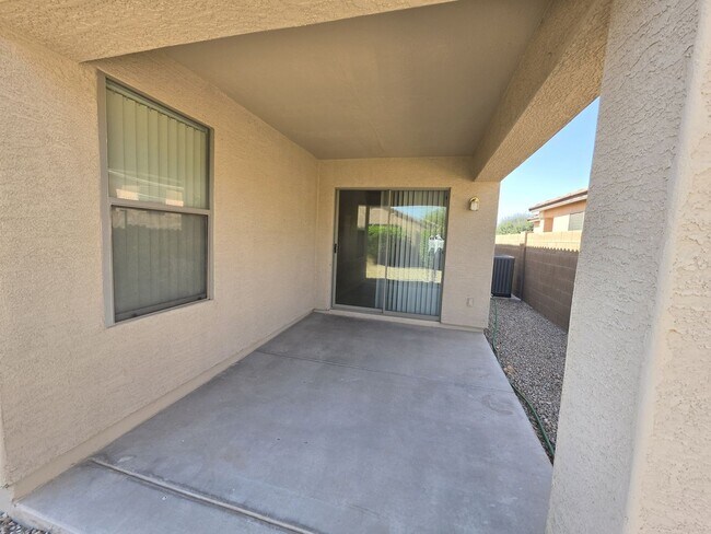 Building Photo - San Tan Heights