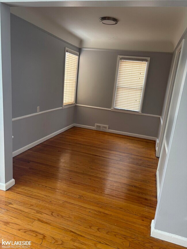 Building Photo - 9539 Beaverland St