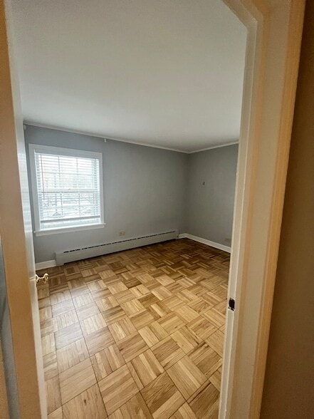 Building Photo - 1408 Hinman Ave
