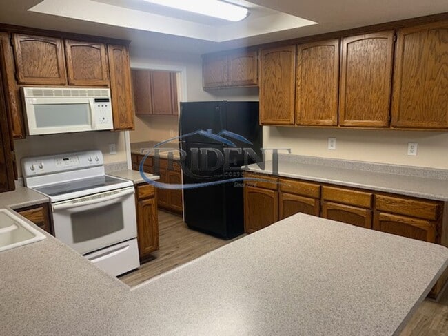 Building Photo - 1022/1024 Gilliland Drive