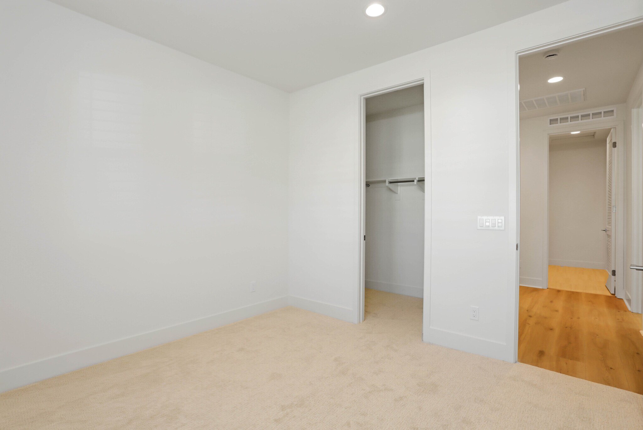 Building Photo - 3133 Smith Pl