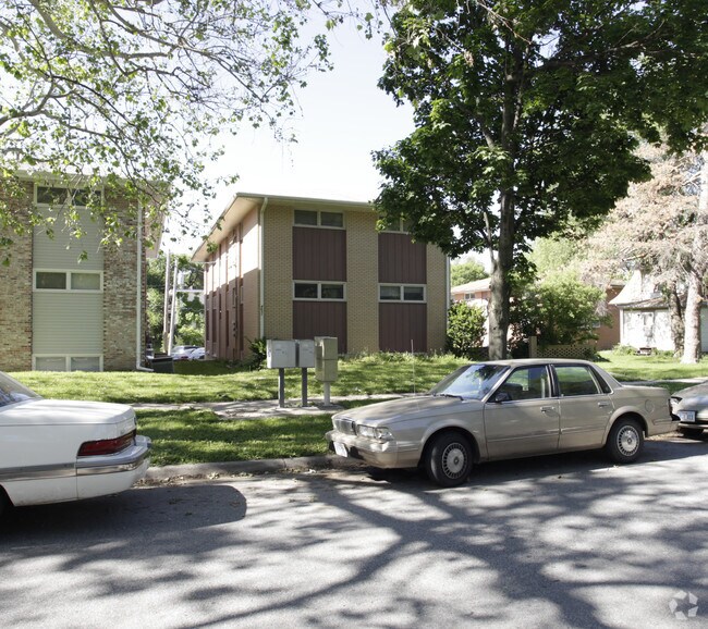 Building Photo - 4621 Stockwell St