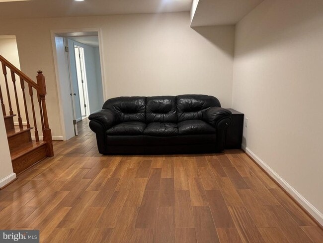 Building Photo - 3902 Hadley Square W