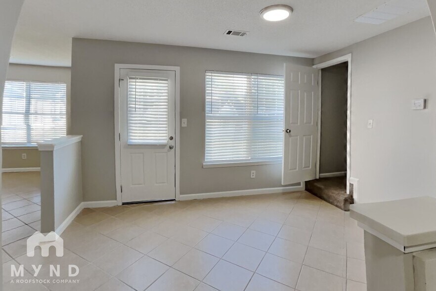 Building Photo - 3668 Jervis Ct