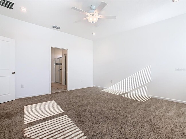 Building Photo - 1043 Lakeshore Breeze Pl