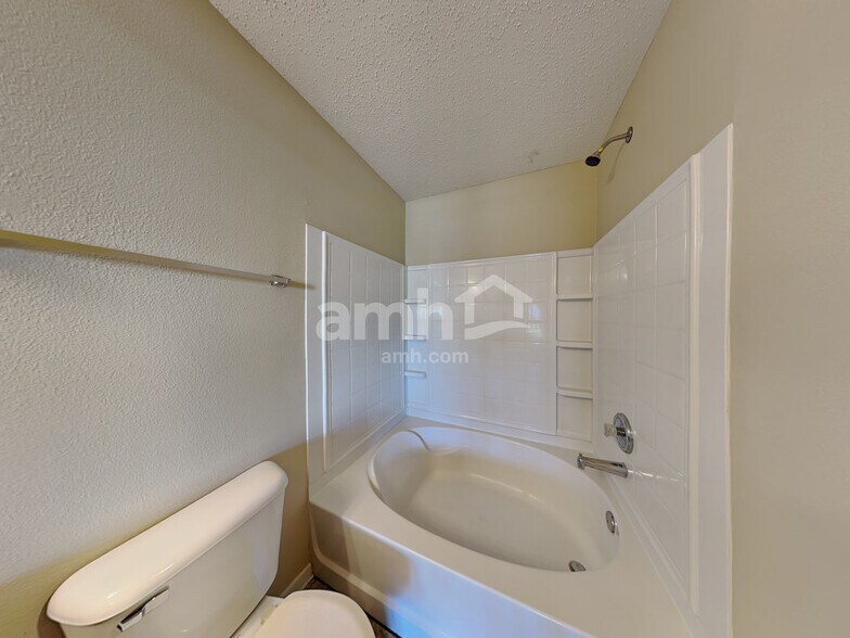 Building Photo - 1361 Redwood Dr