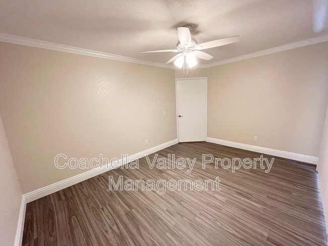 Building Photo - 41469 Woodhaven Dr W