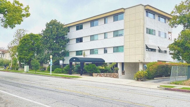 Building Photo - 400 S Los Robles Ave