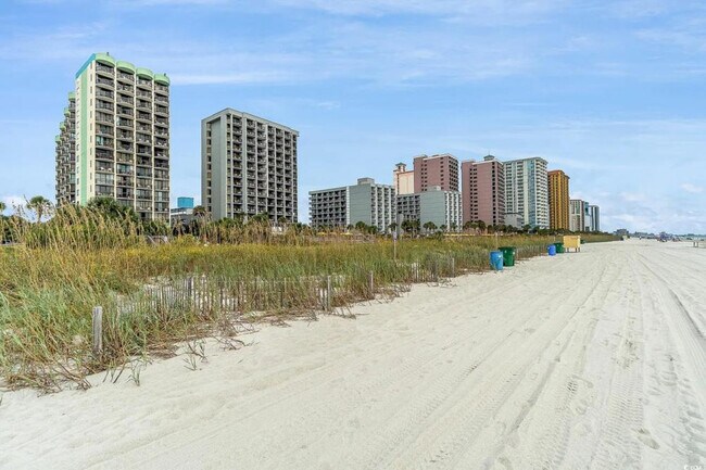 Building Photo - 2310 N Ocean Blvd