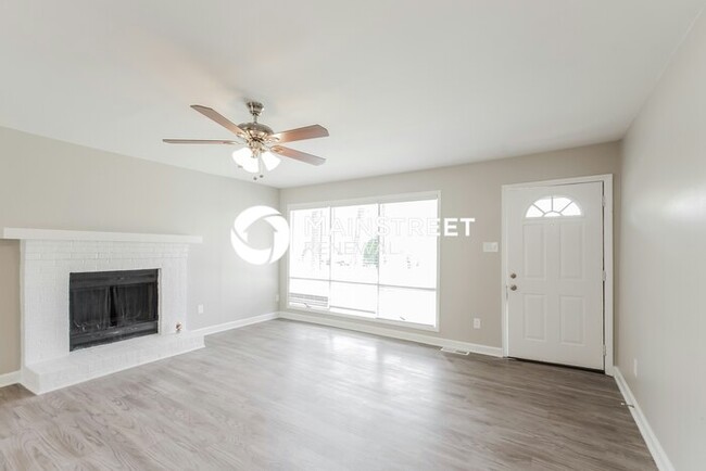 Building Photo - 20901 Sierra Vista Dr