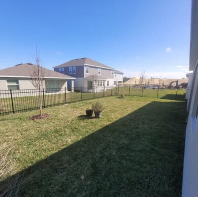 Building Photo - 4013 Redbridge Lp