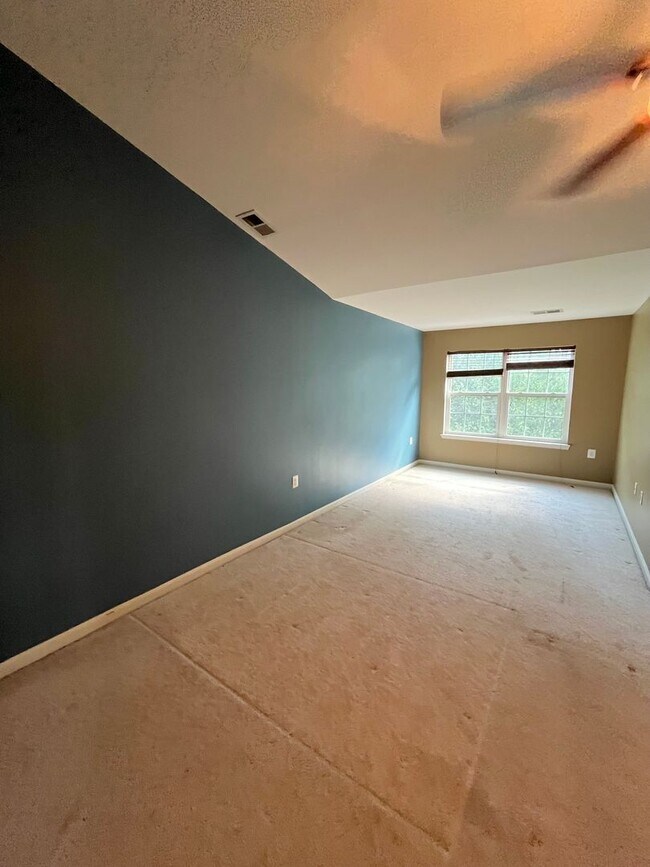 Building Photo - 44 Milestone Ct