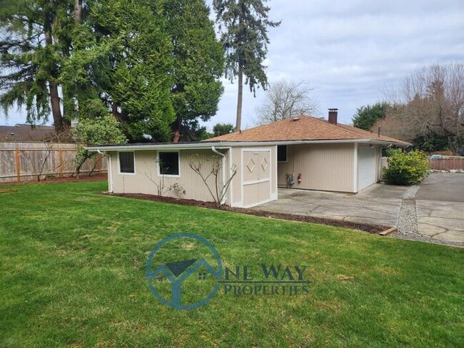 Building Photo - 4624 Grandview Dr W