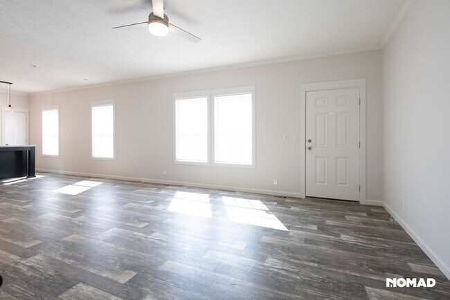 Building Photo - *BRAND NEW* 3 Bedroom Single Family – Mode...