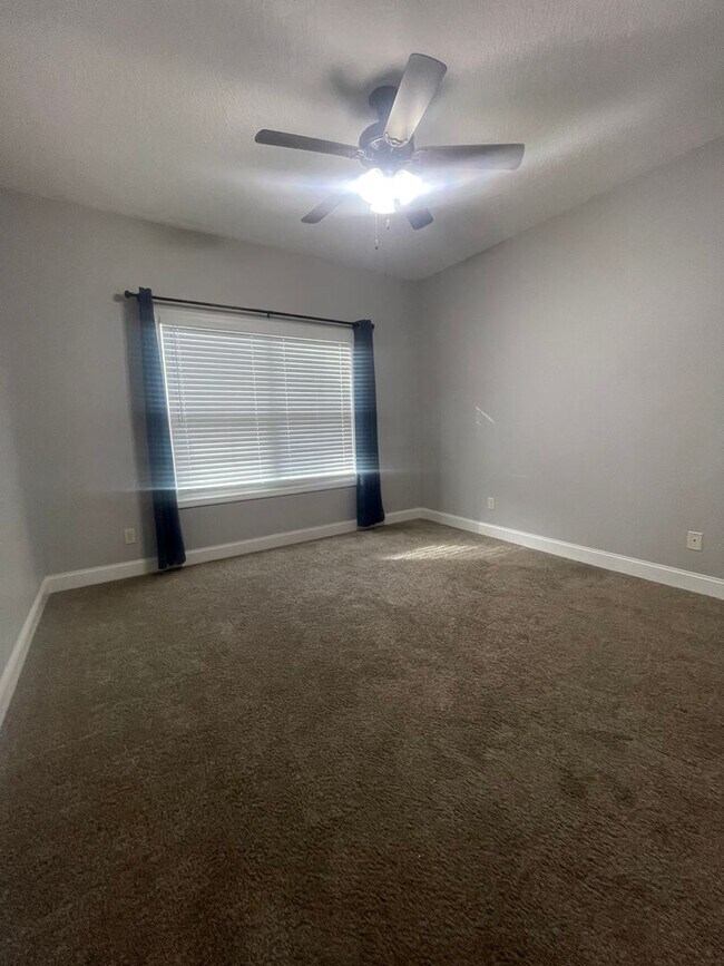 Building Photo - 24 Port Richey Way
