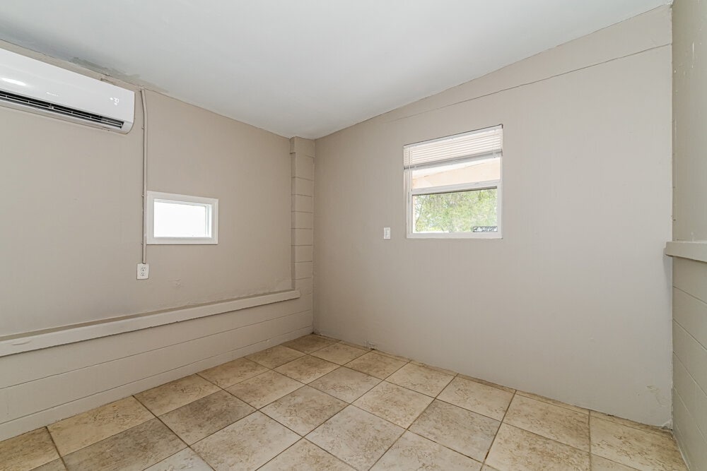 Building Photo - 3716 Belmont St