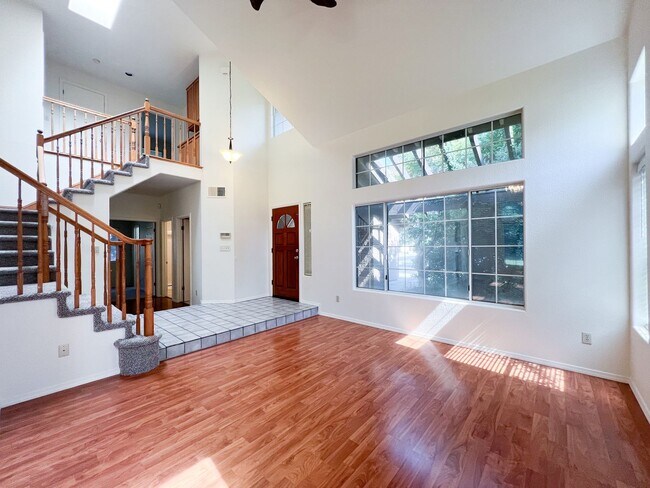 Building Photo - 8330 Sea Island Ct