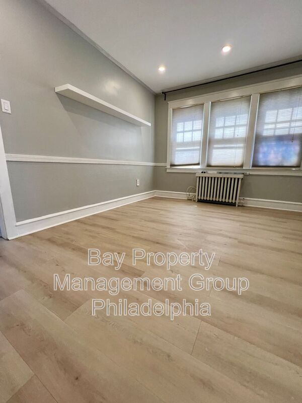 Building Photo - 25 W Parkway Ave