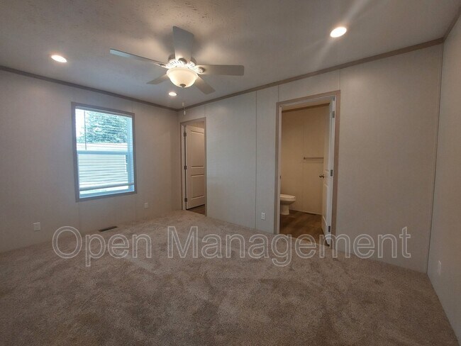 Building Photo - 7534 US-60