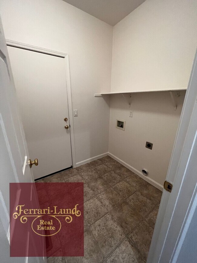 Building Photo - ?? Home in the Vistas in East Sparks- Kay DeAlba Property!! ??