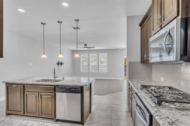 Building Photo - 1241 Wiltshire Dr