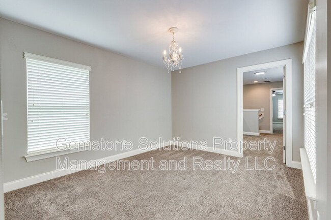 Building Photo - 301 Pennystone Cir