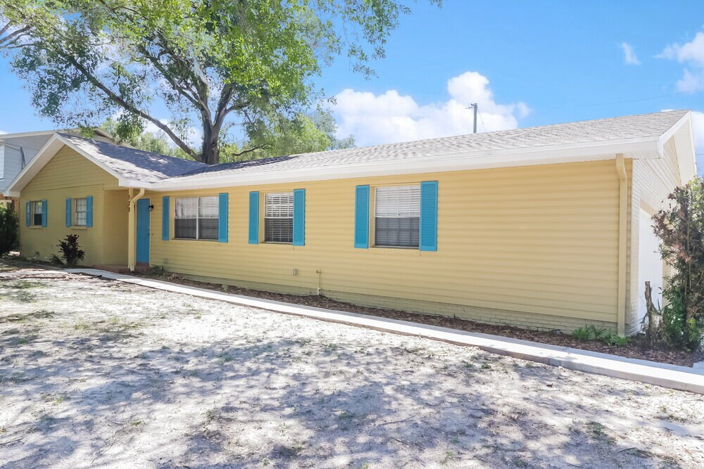 Building Photo - 528 Crestover Dr